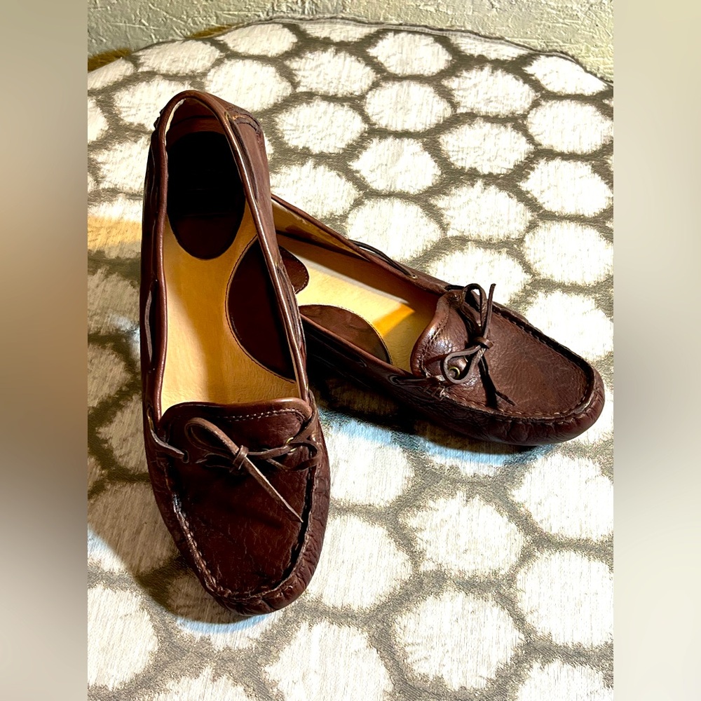 Frye Women's Driving Moccasins | Dark Brown | Runs Small